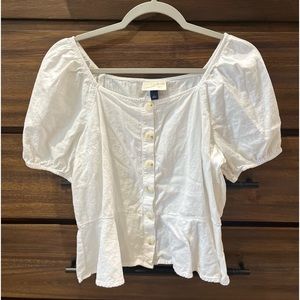Universal thread short sleeve white button down blouse, large.
